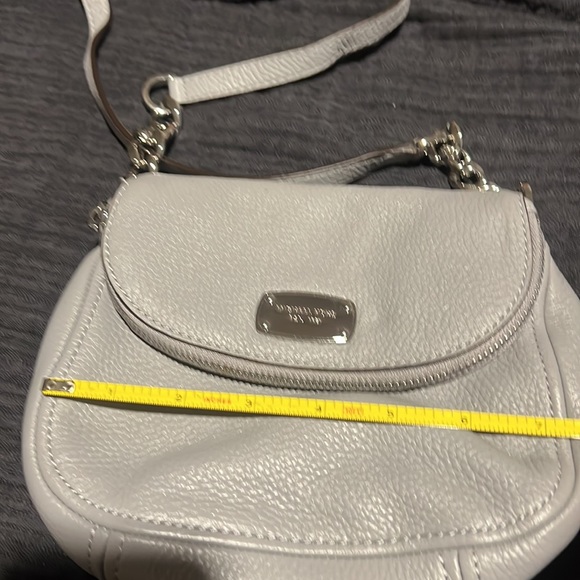 Michael Kors small Bedford crossbody in Gray - Picture 8 of 11